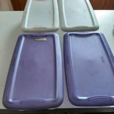(4) Sterilite tubs with lids