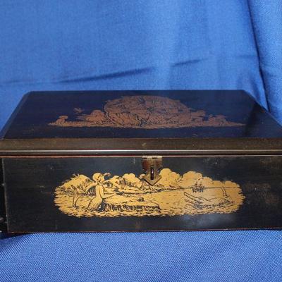 Lot 255: Pied Piper Etch-Art Box by Grammes   $45
