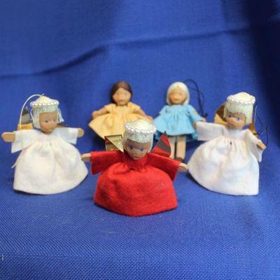 Lot252: Vintage Angels and Little Girl Ornaments  $30