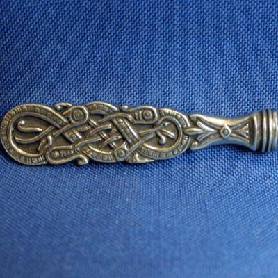 Lot 216 Handle