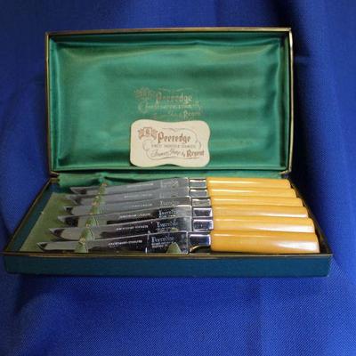 Lot 210: Peeredge Sheffield Knife Set in Presentation Box $24