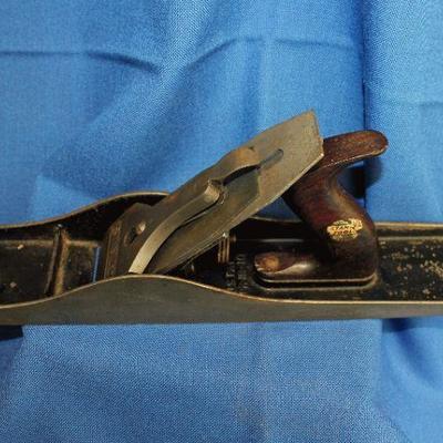 Lot 206:Stanley/Bailey Sweetheart Plane No.6 c.1920, repair to handle  $50