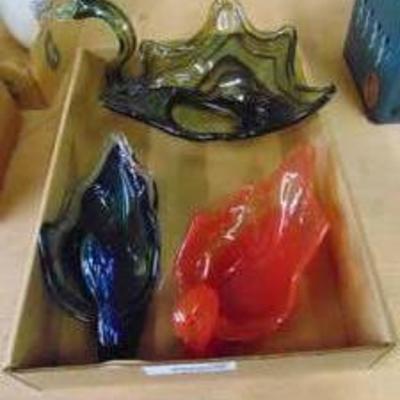 3 Swan Glass Décor Pieces