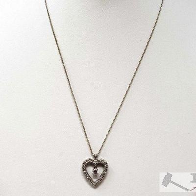 520	

14k Gold Necklace with Diamond Heart Pendent, 4.9g
Weighs Approx 4.9g, Measures Approx 19
