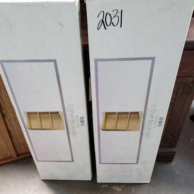 2031	

6 Shelf Bookcases
Brand New In Box. Weighs Approx 25lbs Per Box. 921mm(L)x284mm(W)x87mm(H)
 	 	