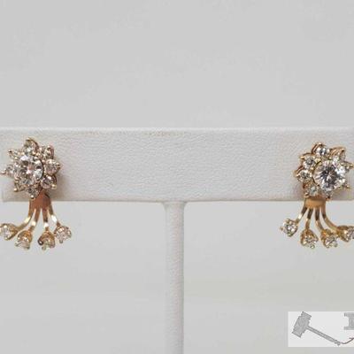 535	

14k Gold Diamond Earrings, 5g
Weighs Approx 5g, 3 pc. earrings. comes with earring case