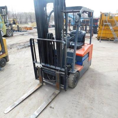 Toyota Electric Fork Lift..