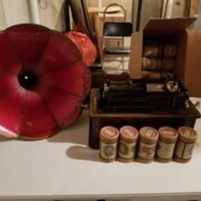 Edison Home Phonograph 1896 wBox of Cylinders