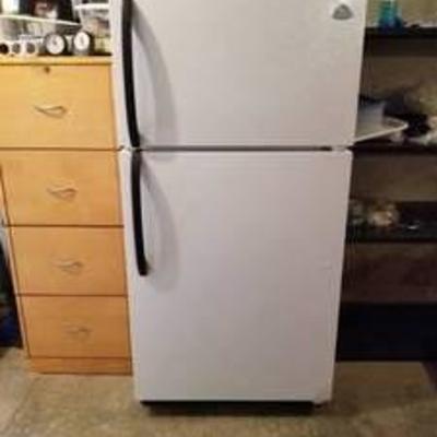 Electrolux Model WRT5B1EW4 Cross Top Refrigerator . Contents Not Included