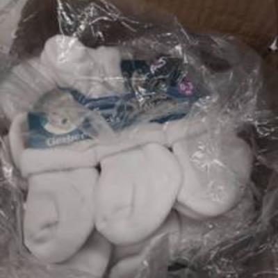 1BX Gerber Unisex Baby White Socks Preemie, 1BX 0-3M, 1BX 0-6M 36 Pairs Per Box