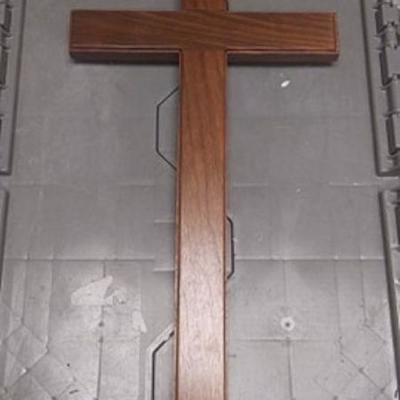 https://www.ebay.com/itm/114208565949	AB0338 WOODEN CROSS WITH NAIL SLOT ON BACK HARD WOOD FINISH 20 x 10 INCHES BOX 70   AB0338	 $20 
