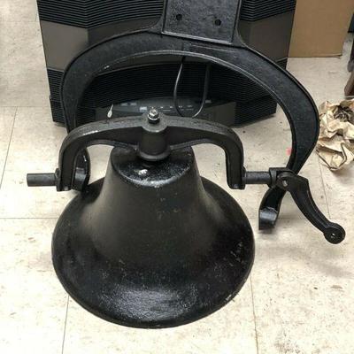 https://www.ebay.com/itm/114212534433	LAN9851: Bell: Large Pole Mountable Metal Plantation Style Local Pickup	Auction
