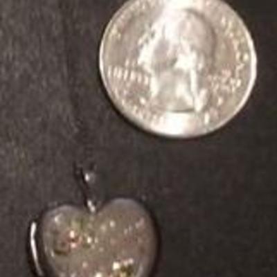 https://www.ebay.com/itm/124156076686	RX4152001 STERLING SILVER 925 18 INCH CHAIN & GRAND MA LOCKET  Weight 3.6 GRAMS RX BOX 1...
