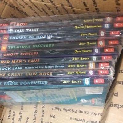 https://www.ebay.com/itm/124158704646	AB0232 LOT OF 9 BONE GRAPHIC NOVELS SCHOLASTIC . BONE 1,2,5,6,7,8,9, TALLTALES, ROSE 0 BOX 77	 $95 
