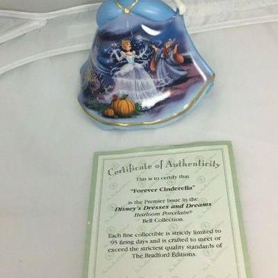 https://www.ebay.com/itm/114197489759	BR018: Disney "Forever Cinderella" Bradford Exchange Editions Figurine 1st issue 	 $40 
