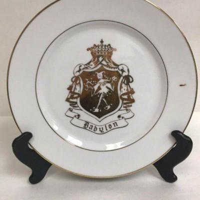 https://www.ebay.com/itm/114212609996	GB016: BABYLON PLATE 1986 NEW ORLEANS MARDI GRAS KREWE FAVOR	 $20.00 
