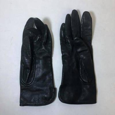 https://www.ebay.com/itm/124143297907	Cma2035: Vintage Soft Leather Black Gloves 	 $5 
