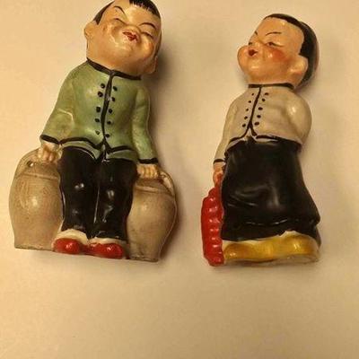 https://www.ebay.com/itm/114197540082	BR4162004 VINTAGE CERAMIC BOY & GIRL SALT AND PEPPER SHAKERS  MADE IN JAPAN BOX 75 BR4162004	 $15 
