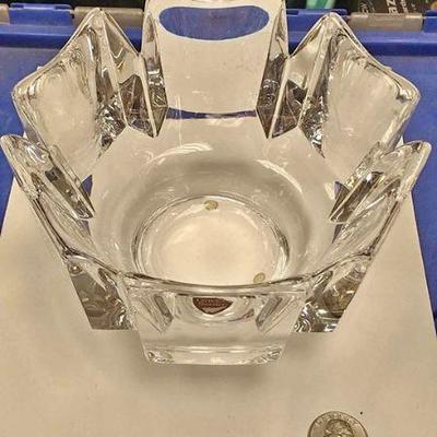 https://www.ebay.com/itm/114182860281	RXB3004 ORREFORS CUT CRYSTAL GLASS BOWL  RX BOX 3 ITEM0004	 $30 
