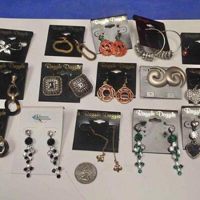 https://www.ebay.com/itm/114173848796	BOX074AC COSTUME JEWELRY LOT OF FIFTEEN PIERCED EARRINGS  LOT #7	 $10 
