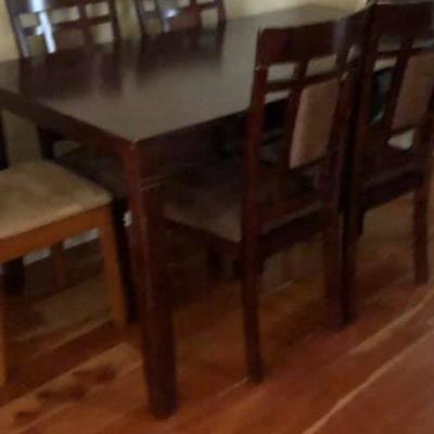 https://www.ebay.com/itm/114186823226	PA019: Wooden Dining Table 60"x36"x30"	 $95 
