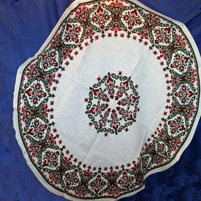 Lot 376" Round Printed Tablecloth  $35
