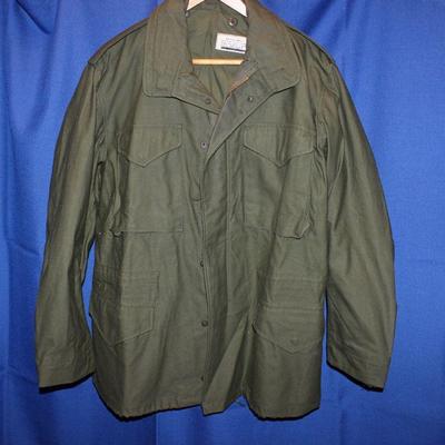Lot 358: M65 Field Jacket with Liner, Missing Hood  Men's Regular   $65