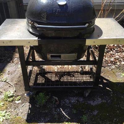 Primo Oval Smoker Grill