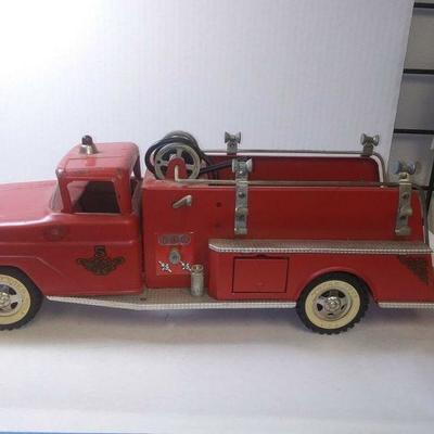 https://www.ebay.com/itm/114220326944	BU3052 1960s #5 TONKA TOY RED PUMPER FIRE TRUCK PRESSED STEEL 1:18 SCALE ABBU BOX 8 BU3052	 Auction...