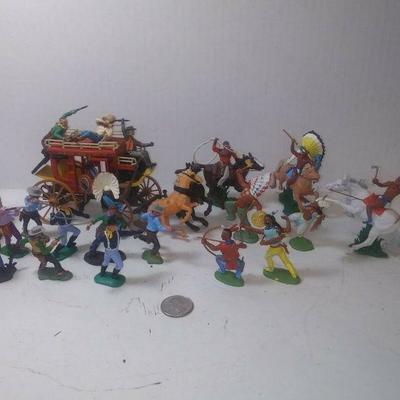 https://www.ebay.com/itm/114220340620	BU3061 VINTAGE LOT OF USED TOY PLASTIC COWBOYS & INDIANS . HAND PAINTED May be missing small pcs or...