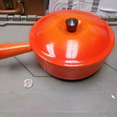 https://www.ebay.com/itm/114226198550	BU3069  USED VINTAGE LE CREUSET FLAME ORANGE #20 SAUCE PAN WITH LID  CAST IRON E	 $60 
