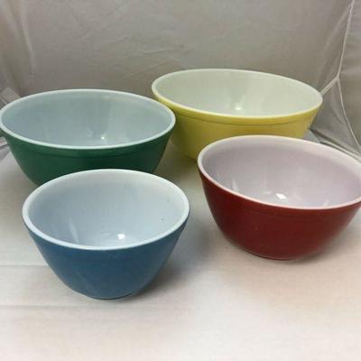 https://www.ebay.com/itm/124179363117	BU1002: Pyrex : Vintage Mixing Bowls Primary Colors 401 402 403 404	 $85 
