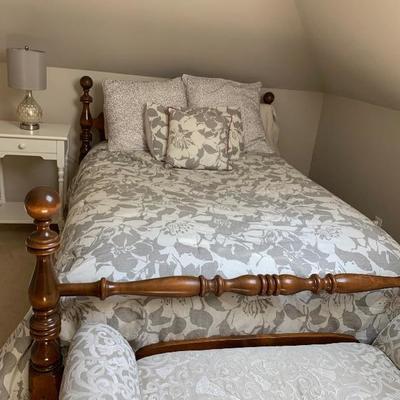 $295. Ethan Allen Cannonball Full sized bed 