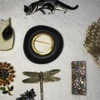 J# 47 Lot of 6 nice working pins $30 