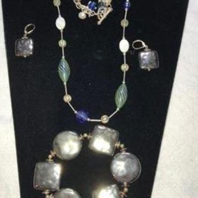 J#4 Glass / Murano beaded necklace and - glass & metal stretch bracelets