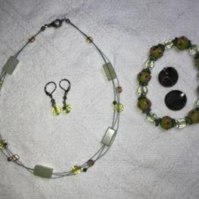 J# 33 Green Crystal Chunky Glass lot 4 pcs $35. 