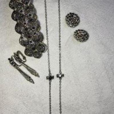 J#17 Brocade silver tone and black stones -4 piece set . $45. 