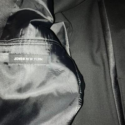 $95.Tuxedo - size 38