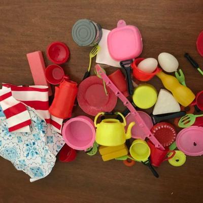  $5 play food & dishware