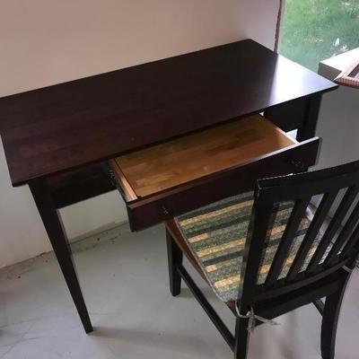$95 Desk w/Chair 