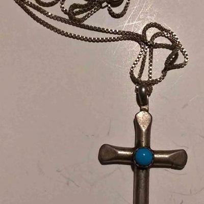 https://www.ebay.com/itm/124156100808	RX4152018 STERLING SILVER 24 INCH BOX CHAIN & CROSS WITH TURQUISE STONE WEIGHT 7.8 GRAMS REX BOX 1...