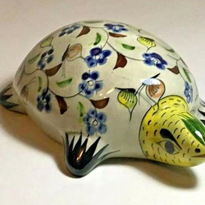 https://www.ebay.com/itm/124176096352	JX001: ACAPULCO PRINCESS MEXICO SOUVENIR CERAMIC TURTLE HAND PAINTED FOLK ART	 $20 
