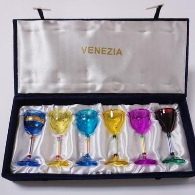 1041	SALVIATI VENEZIA CORDIAL LIQUOR GLASSES SET OF SIX IN BOX