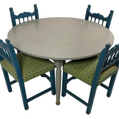 CHILD'S TABLE AND CHAIRS BY REGENCY CUSTOM CORPORATION $115