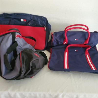 Tommy Hilfiger Carry-All Bags