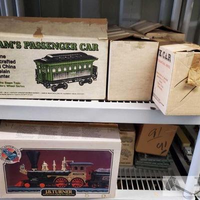 8257: Vintage Jim Beam Decanter Train Set with Tracks