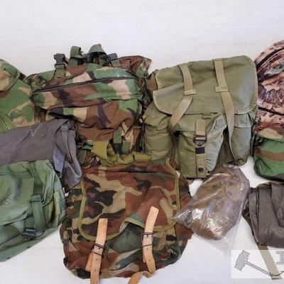 7121: US Military Bags and Satchels