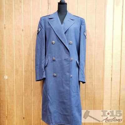 7002: Vintage US Air Force Men's Trench Coat with Senior Airman Patches

