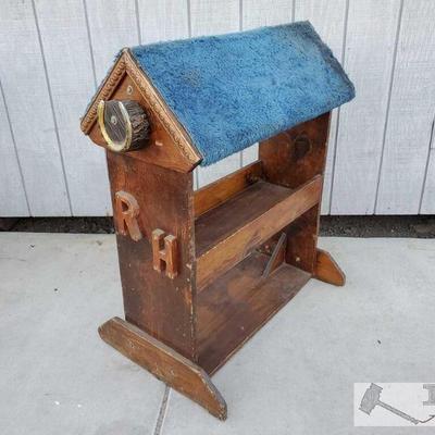 3702	

Wood Horse Saddle Stand
Measures approx. 31" x 21" x 37"