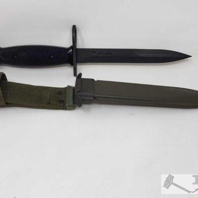 2273	

Imperial made for Colt Bayonet and Scabbard
Blade approx 7